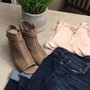 HOLLISTER pale pink lace up top